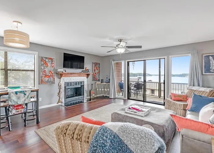 Lake Hamilton Condo, Boat Slip & Pool